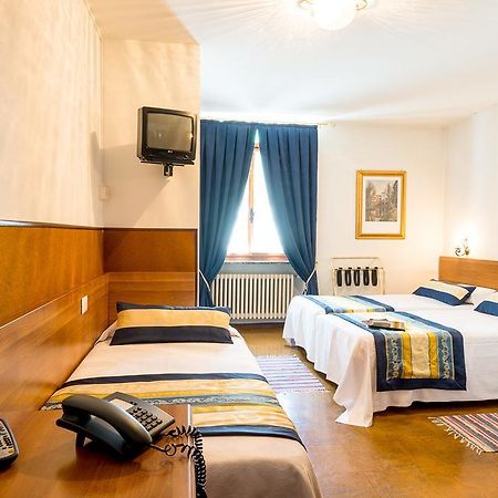 Albergo Altavilla Tirano Rum bild
