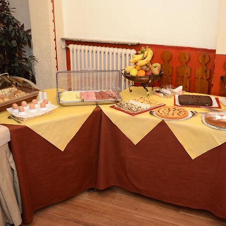 Albergo Altavilla Tirano Exteriör bild