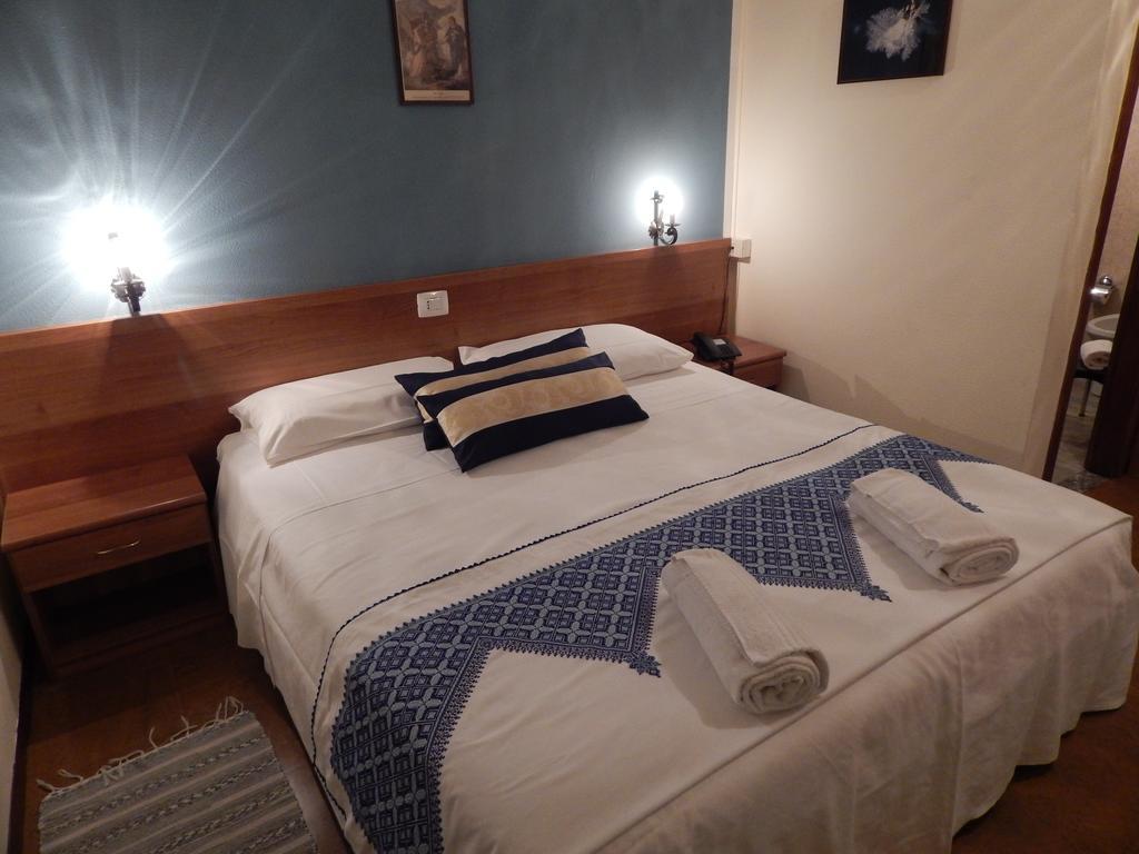 Albergo Altavilla Tirano Exteriör bild
