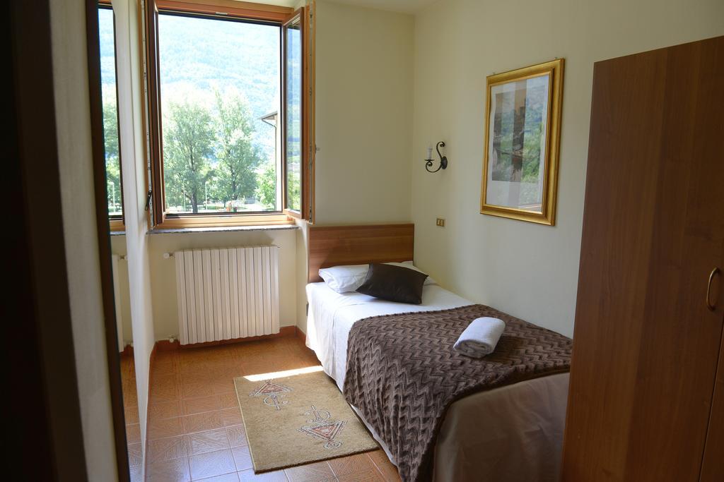 Albergo Altavilla Tirano Exteriör bild