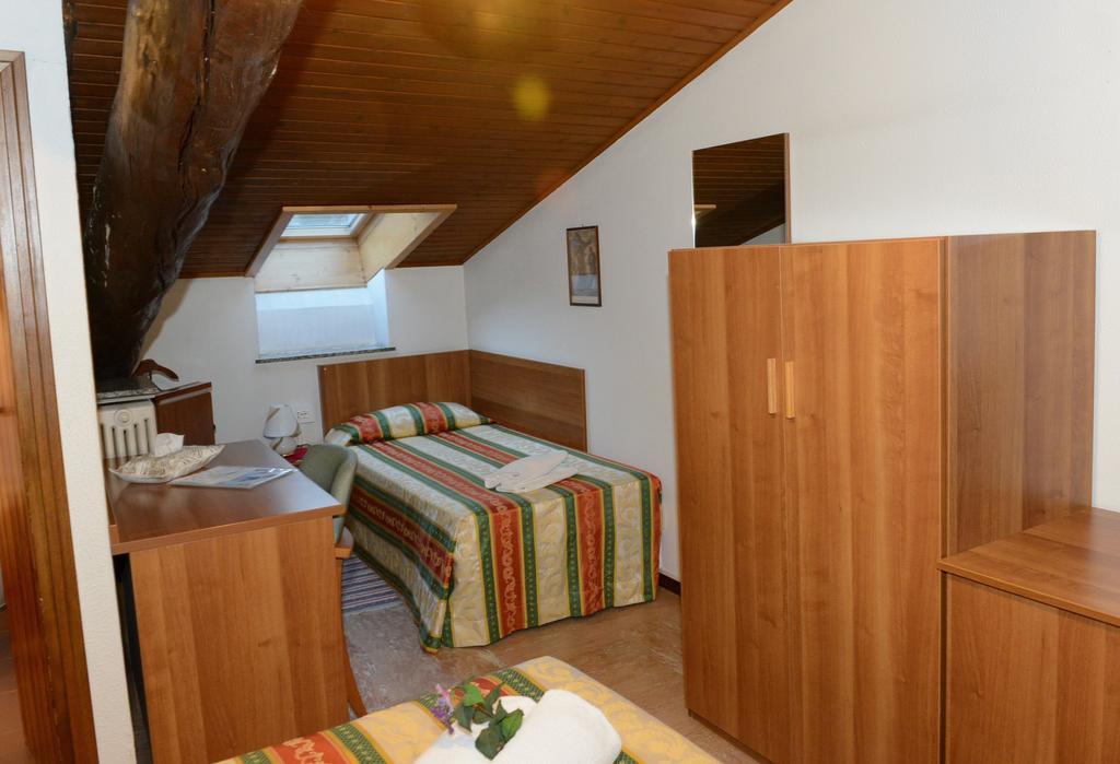 Albergo Altavilla Tirano Exteriör bild